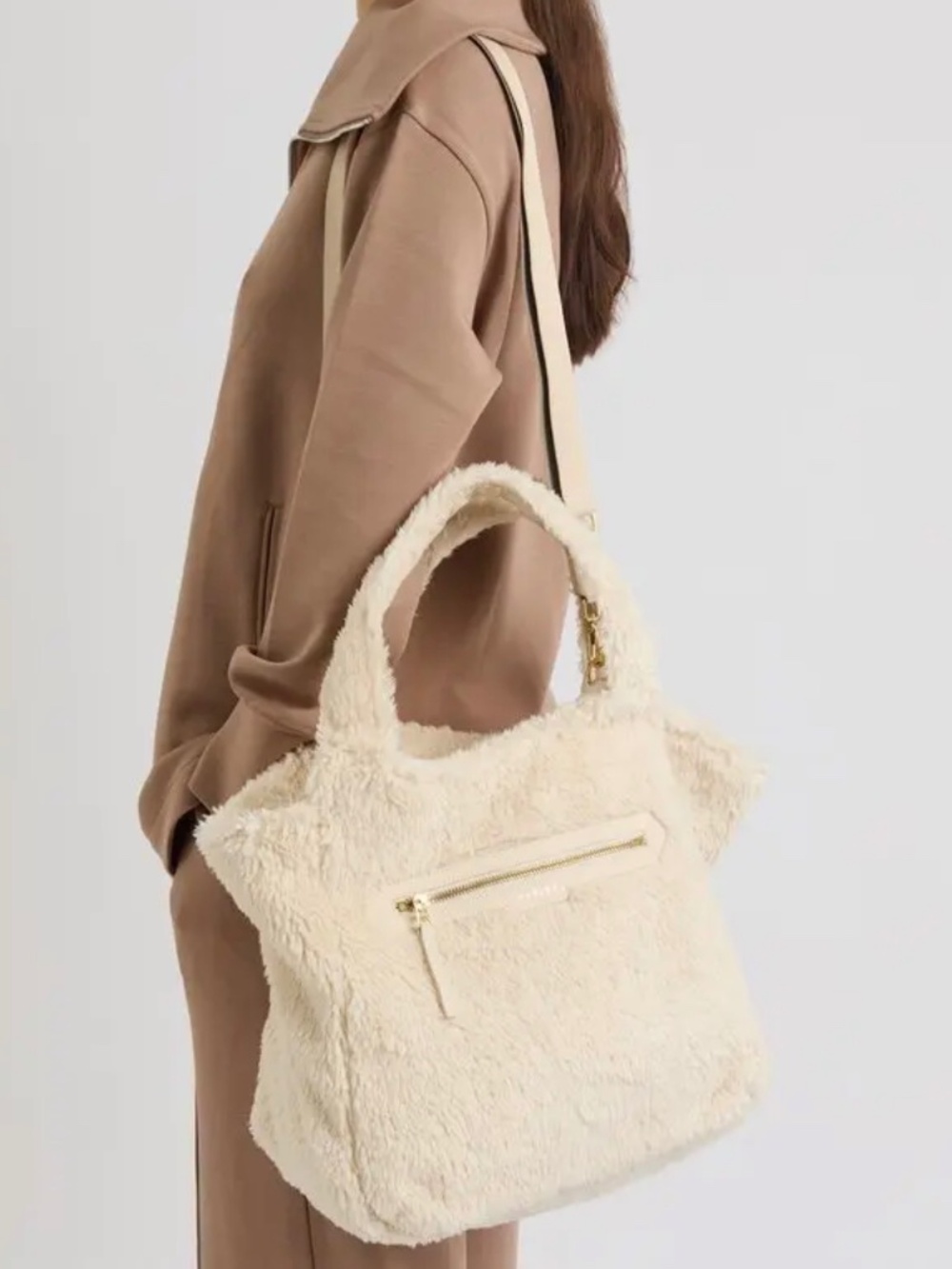 New! Varley Vail Sherpa Crossbody Tote